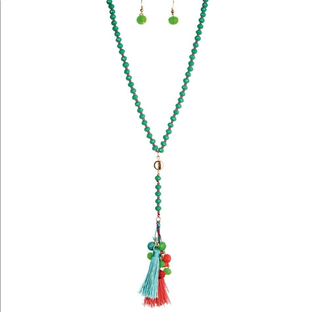 Tassel fringe necklace